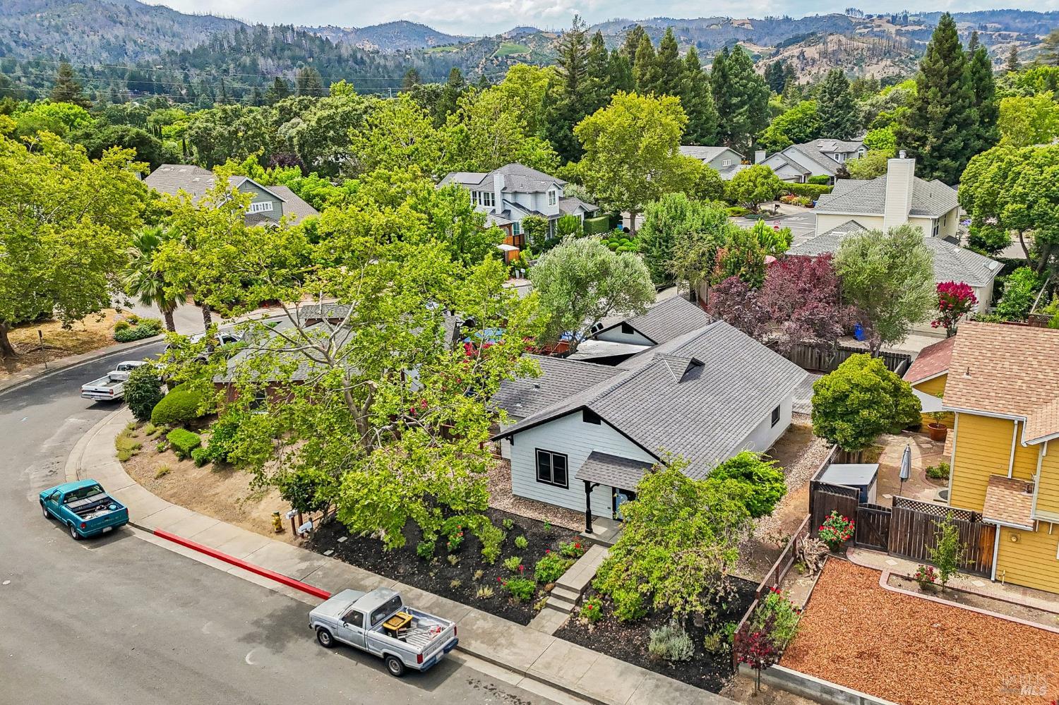 1652 Voorhees Circle St. Helena CA 94574