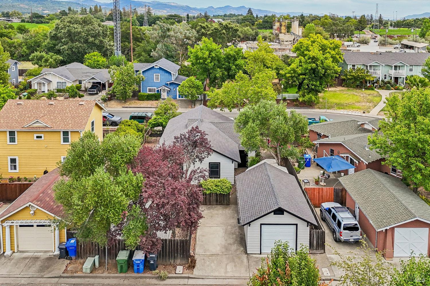 1652 Voorhees Circle St. Helena CA 94574