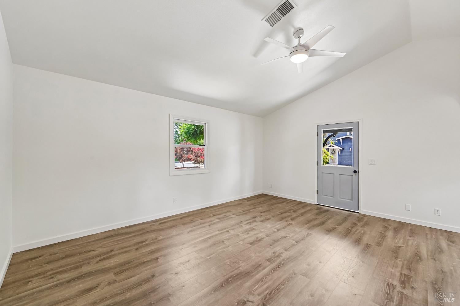 1652 Voorhees Circle St. Helena CA 94574