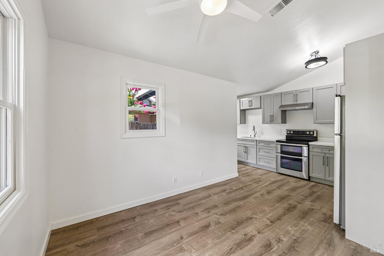 1652 Voorhees Circle St. Helena CA 94574