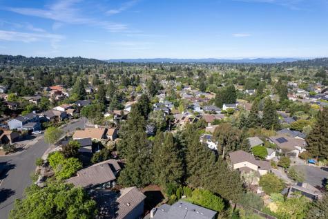 4808 Foxglove Court Santa Rosa CA 95405