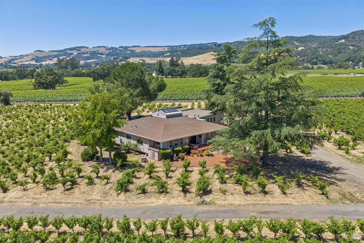 1075 Lark Avenue Sonoma CA 95476