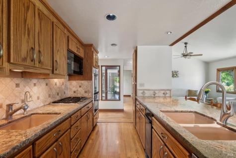 1075 Lark Avenue Sonoma CA 95476