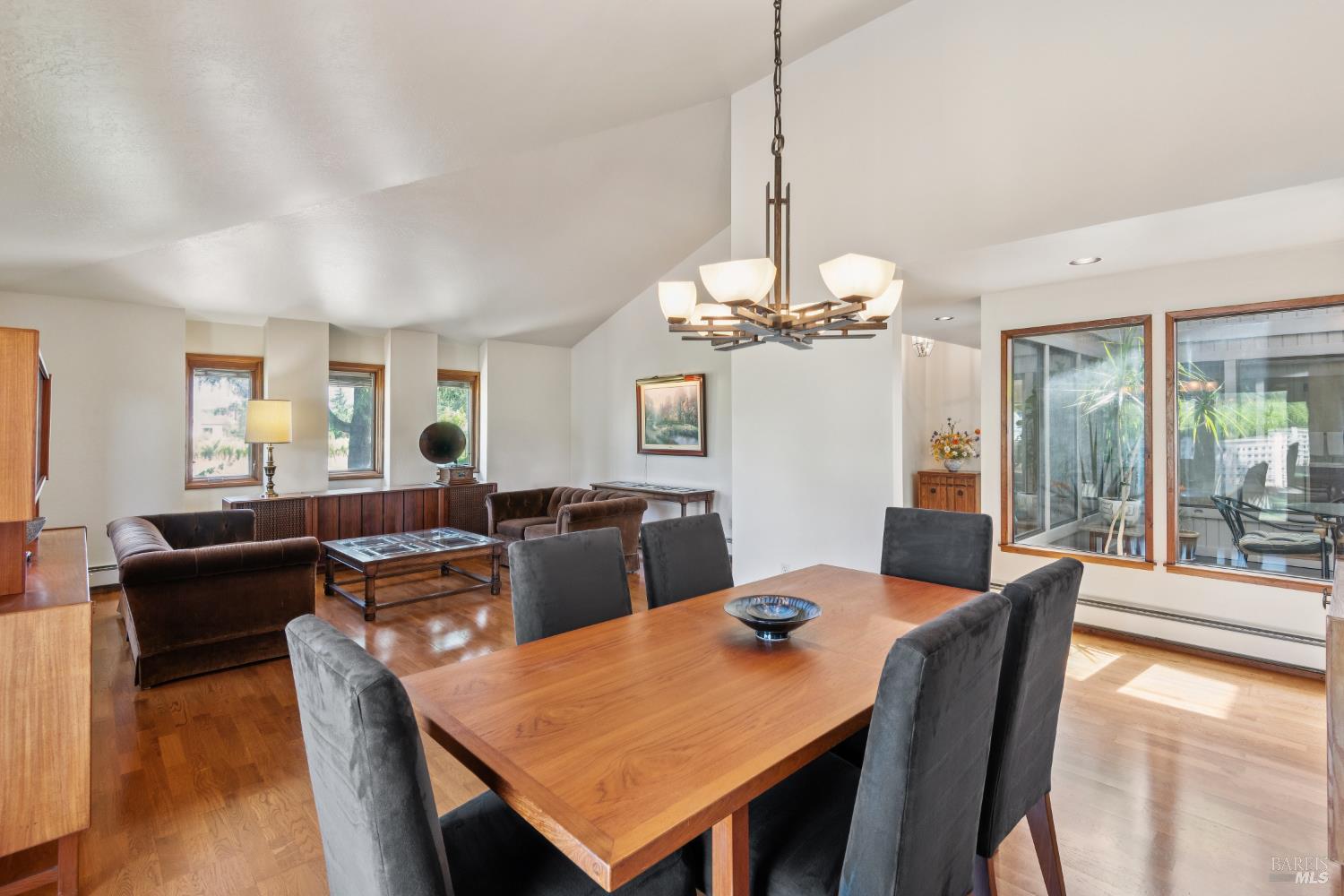 1075 Lark Avenue Sonoma CA 95476