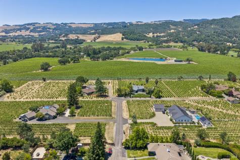 1075 Lark Avenue Sonoma CA 95476