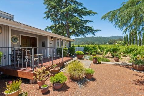 1075 Lark Avenue Sonoma CA 95476