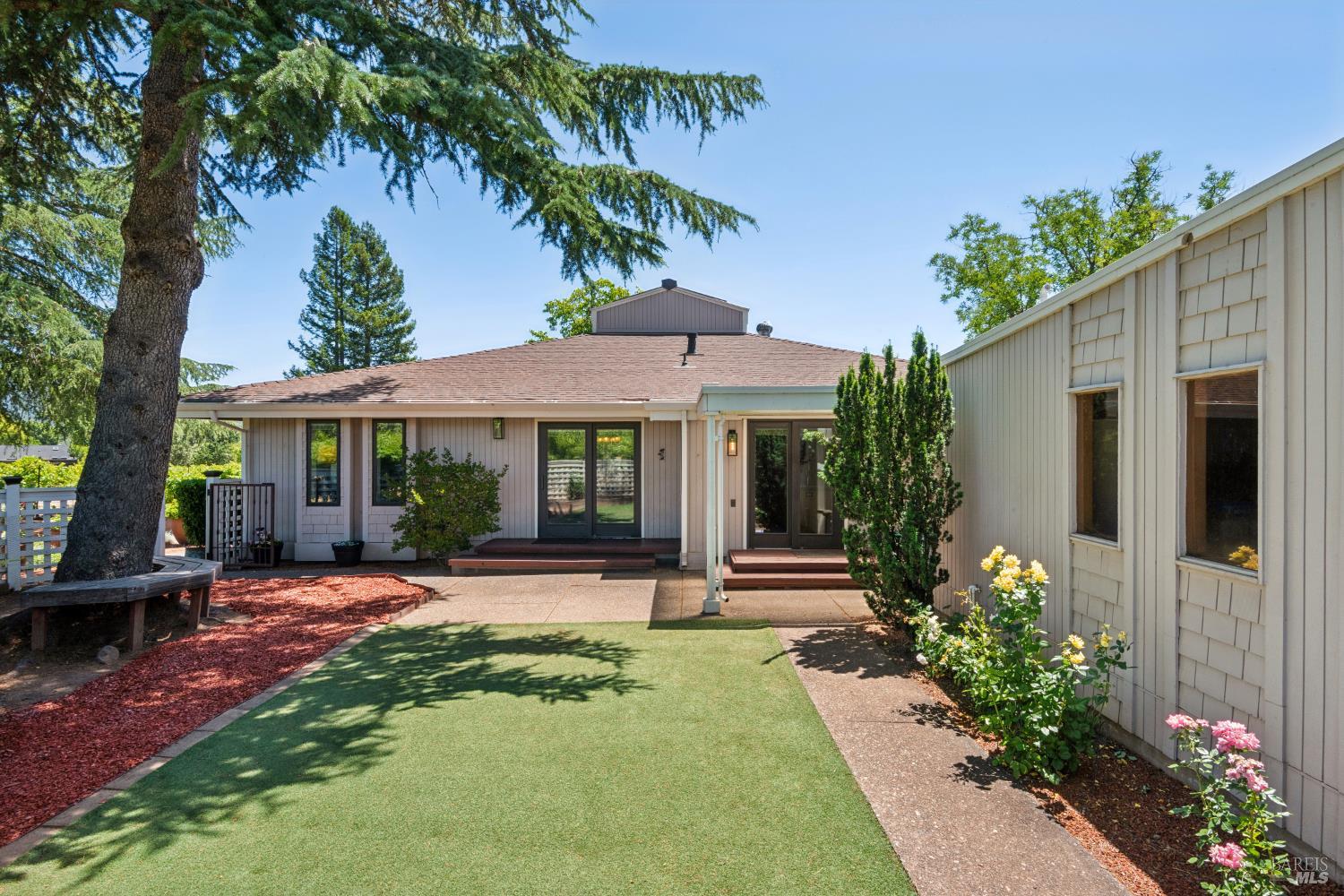 1075 Lark Avenue Sonoma CA 95476