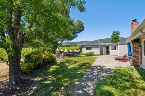 1075 Lark Avenue Sonoma CA 95476