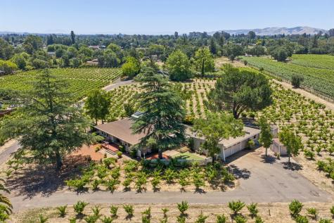 1075 Lark Avenue Sonoma CA 95476