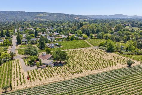 1075 Lark Avenue Sonoma CA 95476
