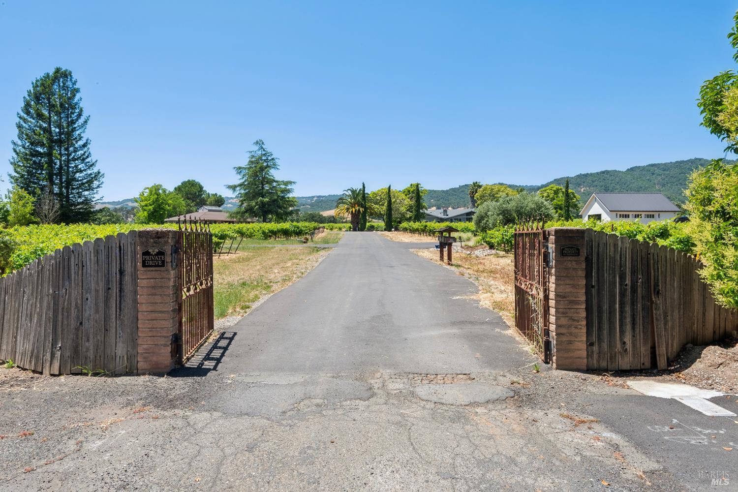 1075 Lark Avenue Sonoma CA 95476