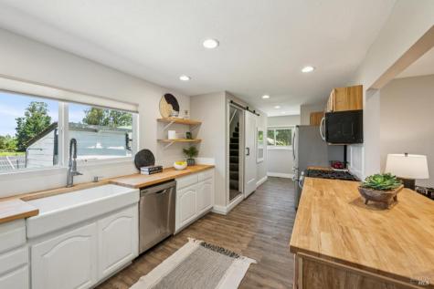 5370 Daywalt Lane Sebastopol CA 95472
