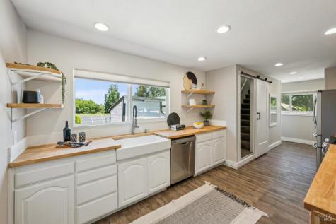 5370 Daywalt Lane Sebastopol CA 95472