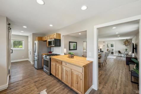 5370 Daywalt Lane Sebastopol CA 95472