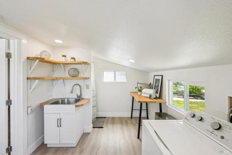 5370 Daywalt Lane Sebastopol CA 95472