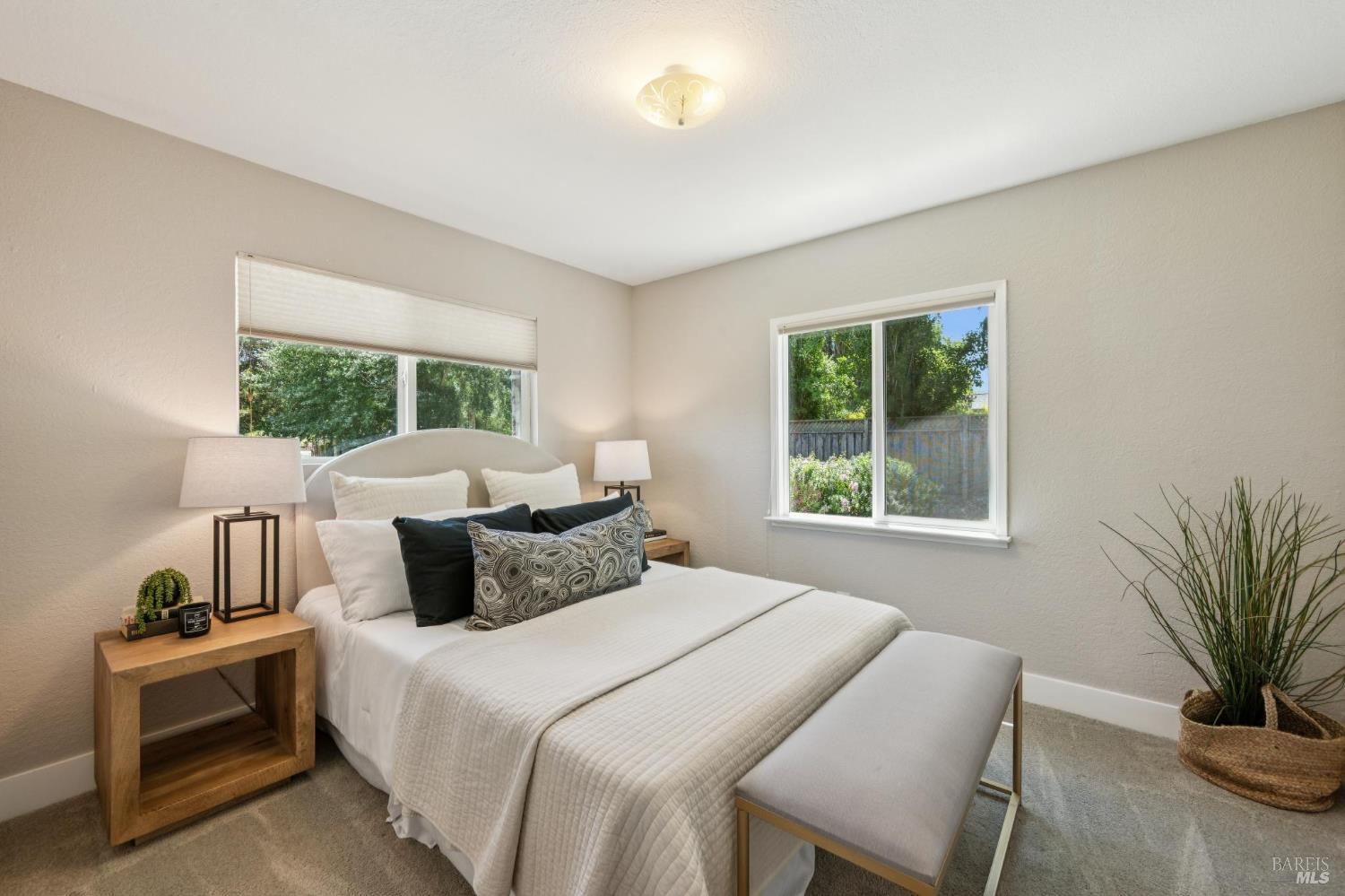 5370 Daywalt Lane Sebastopol CA 95472