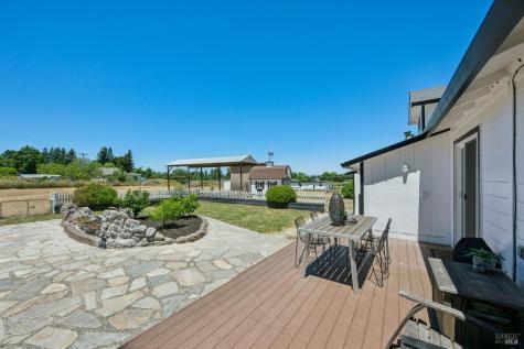 5370 Daywalt Lane Sebastopol CA 95472