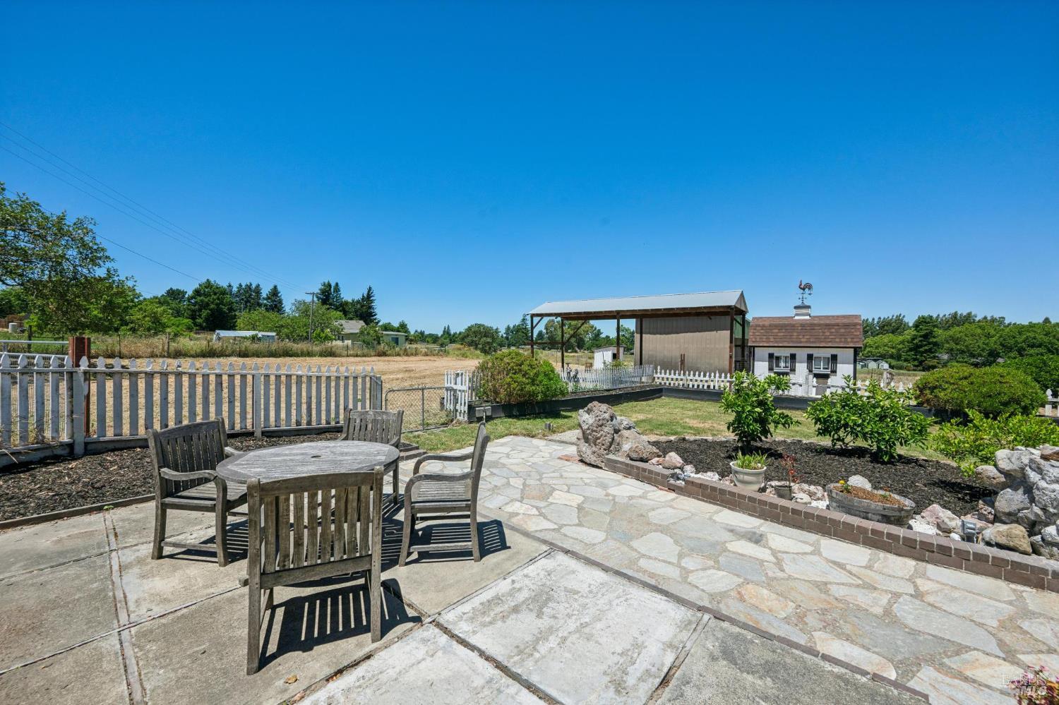 5370 Daywalt Lane Sebastopol CA 95472