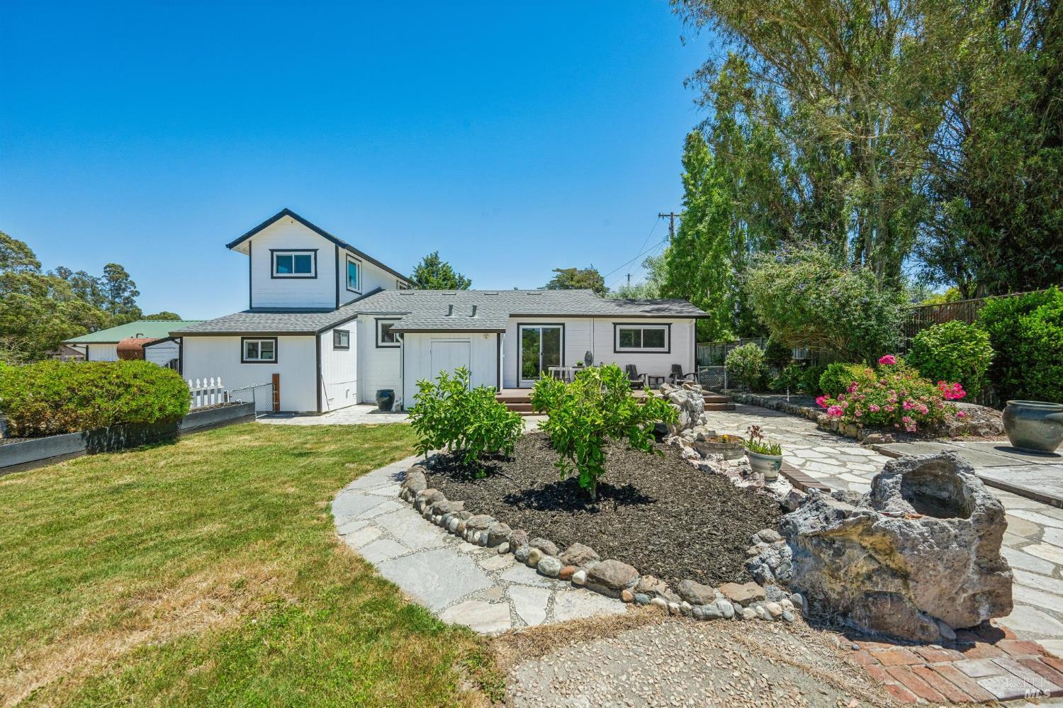 5370 Daywalt Lane Sebastopol CA 95472