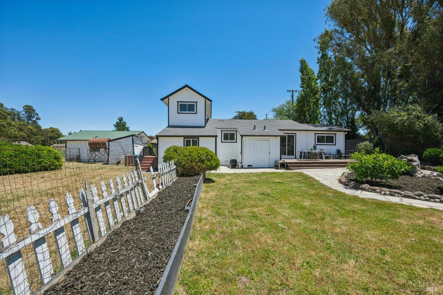 5370 Daywalt Lane Sebastopol CA 95472