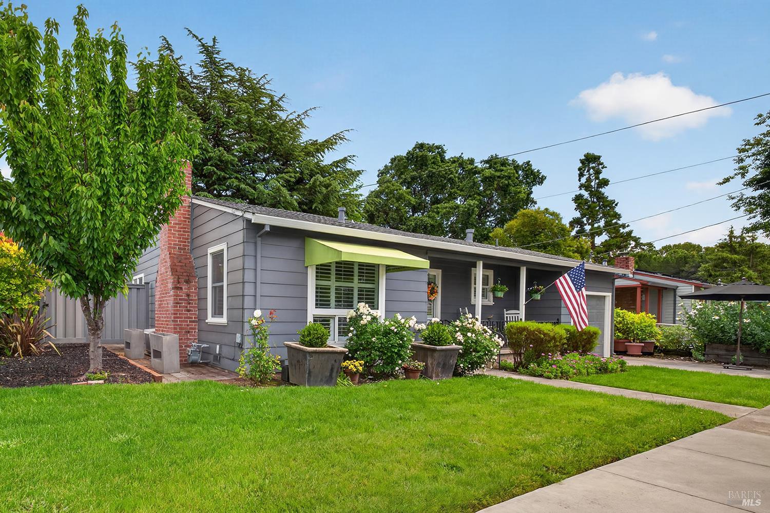 1832 Wright Street Santa Rosa CA 95404