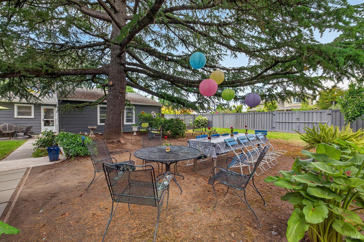 1832 Wright Street Santa Rosa CA 95404
