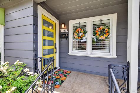 1832 Wright Street Santa Rosa CA 95404