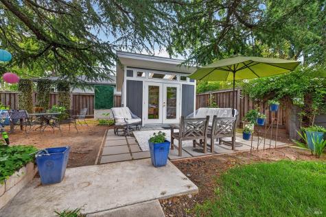 1832 Wright Street Santa Rosa CA 95404