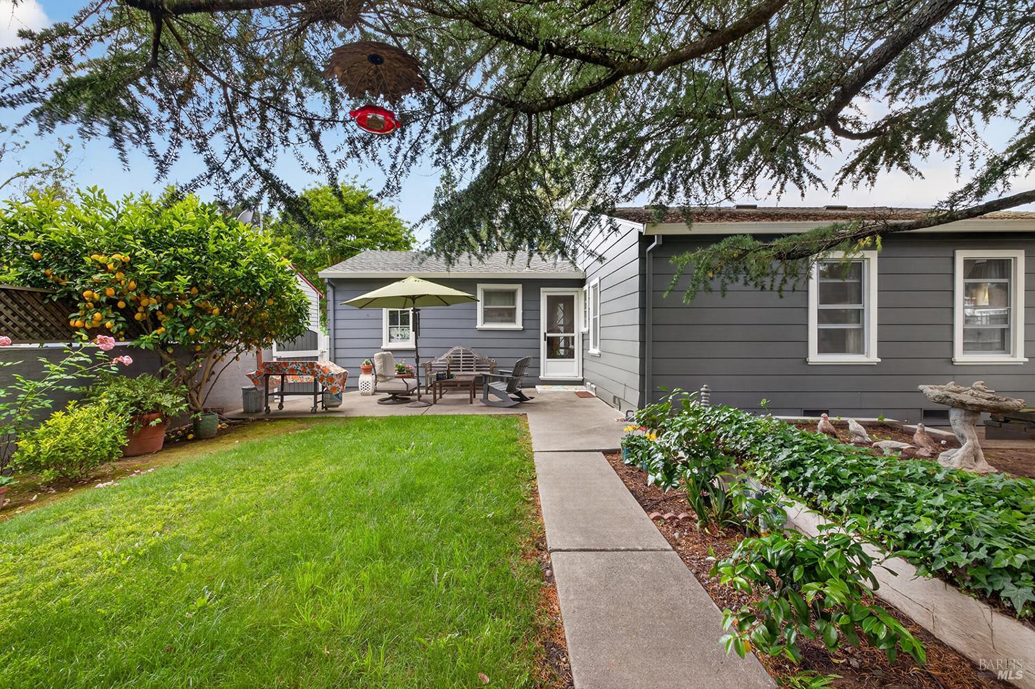 1832 Wright Street Santa Rosa CA 95404