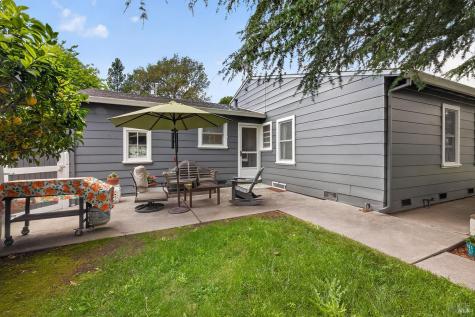 1832 Wright Street Santa Rosa CA 95404
