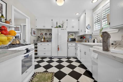 1832 Wright Street Santa Rosa CA 95404