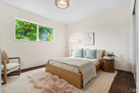 7960 Bella Vista Drive Sebastopol CA 95472