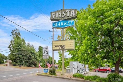 7960 Bella Vista Drive Sebastopol CA 95472