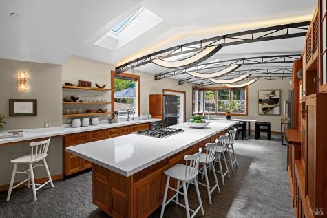 700 Ellis Court Sebastopol CA 95472