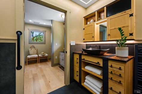 700 Ellis Court Sebastopol CA 95472