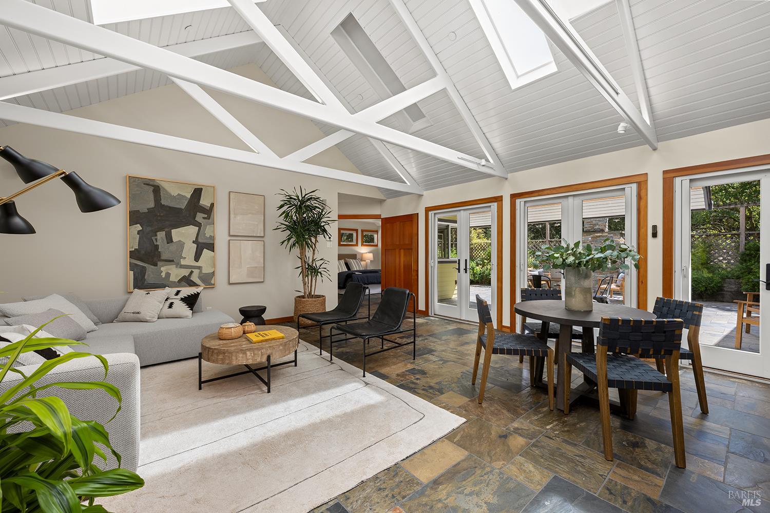 700 Ellis Court Sebastopol CA 95472