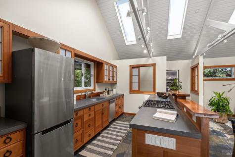 700 Ellis Court Sebastopol CA 95472