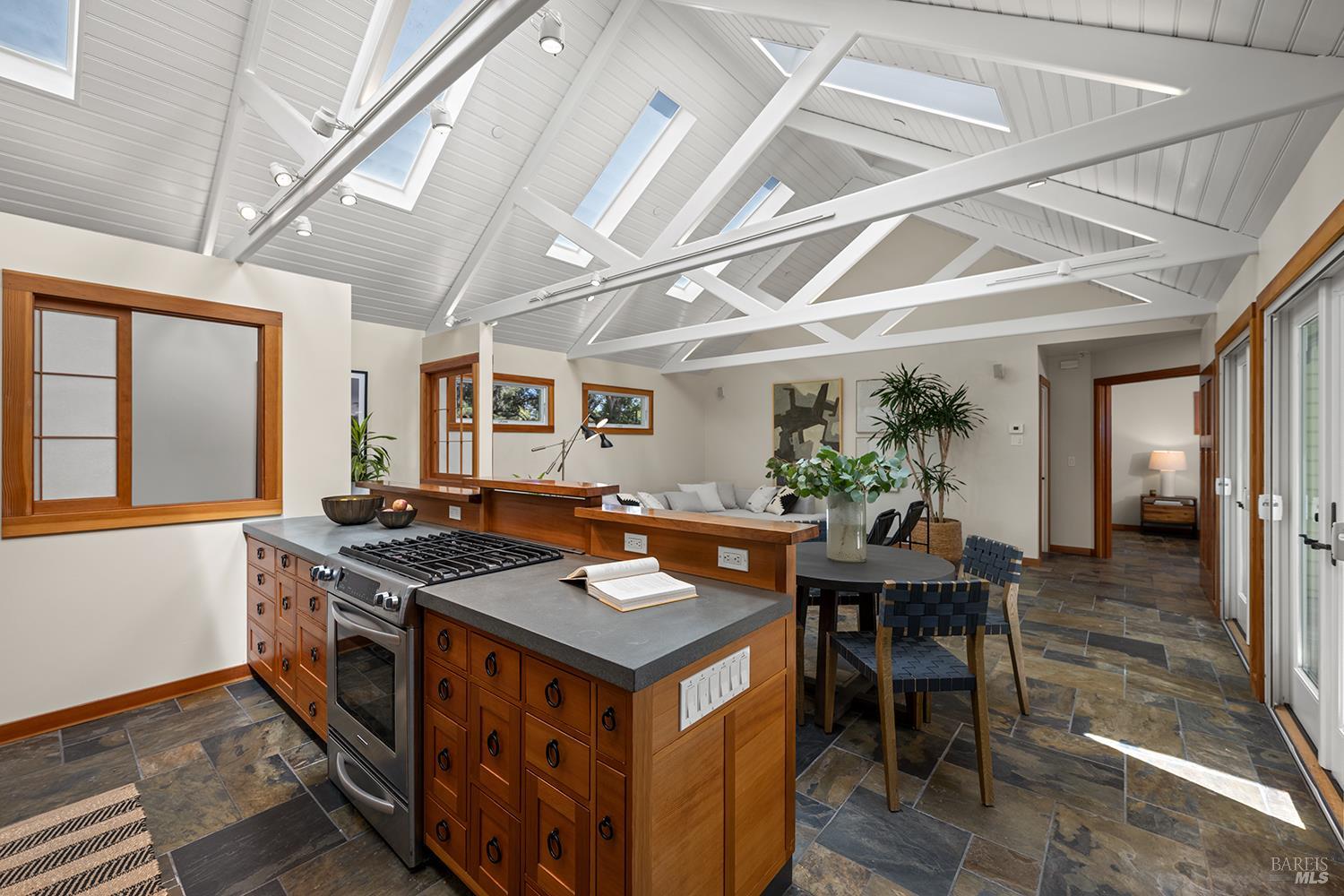 700 Ellis Court Sebastopol CA 95472