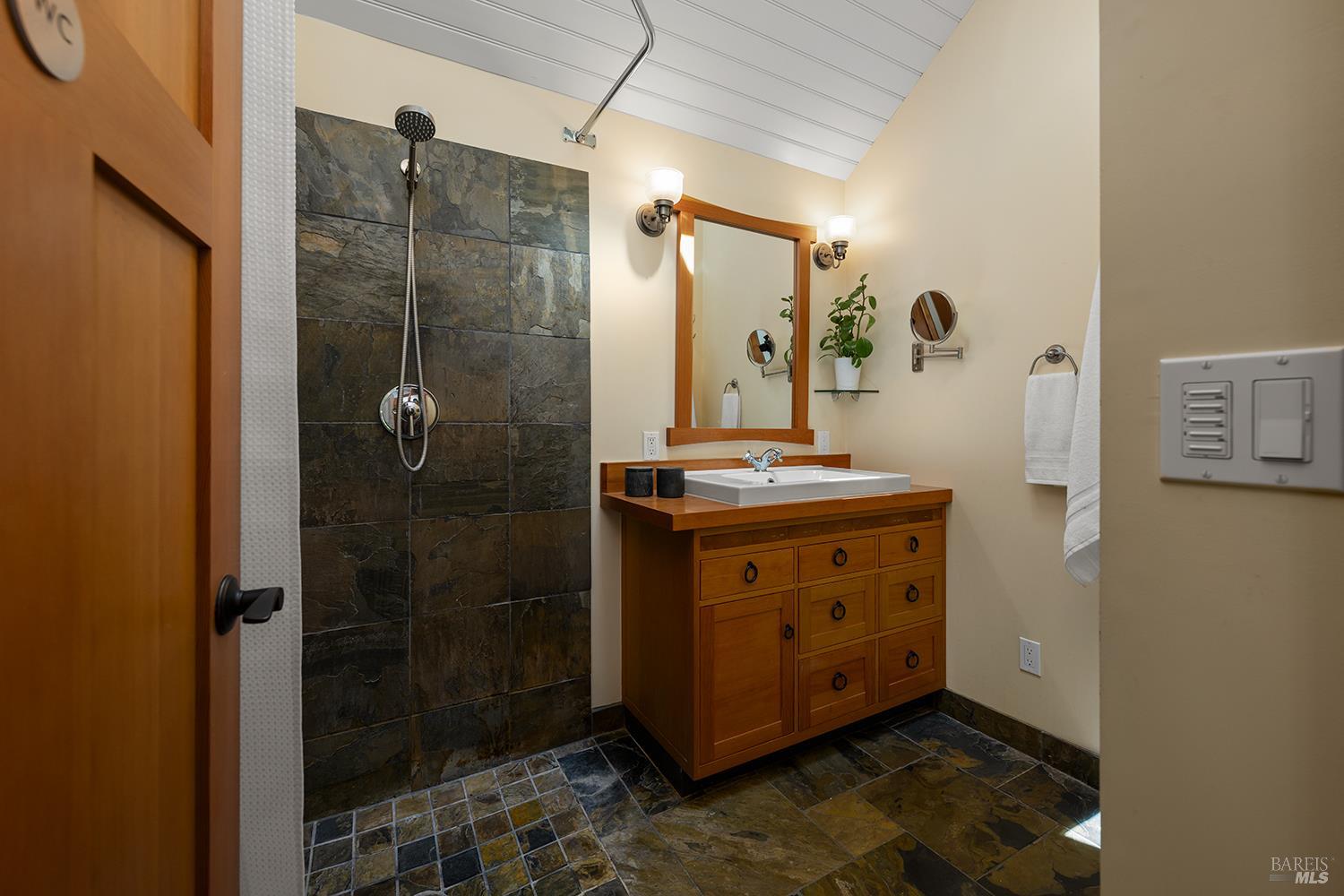 700 Ellis Court Sebastopol CA 95472