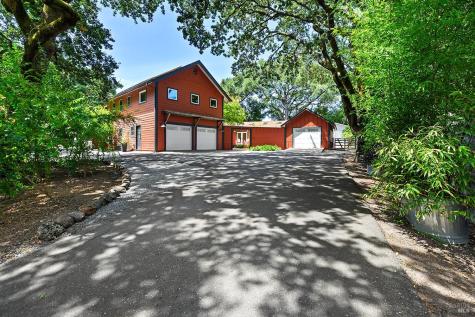 700 Ellis Court Sebastopol CA 95472