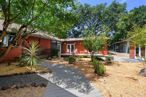 700 Ellis Court Sebastopol CA 95472