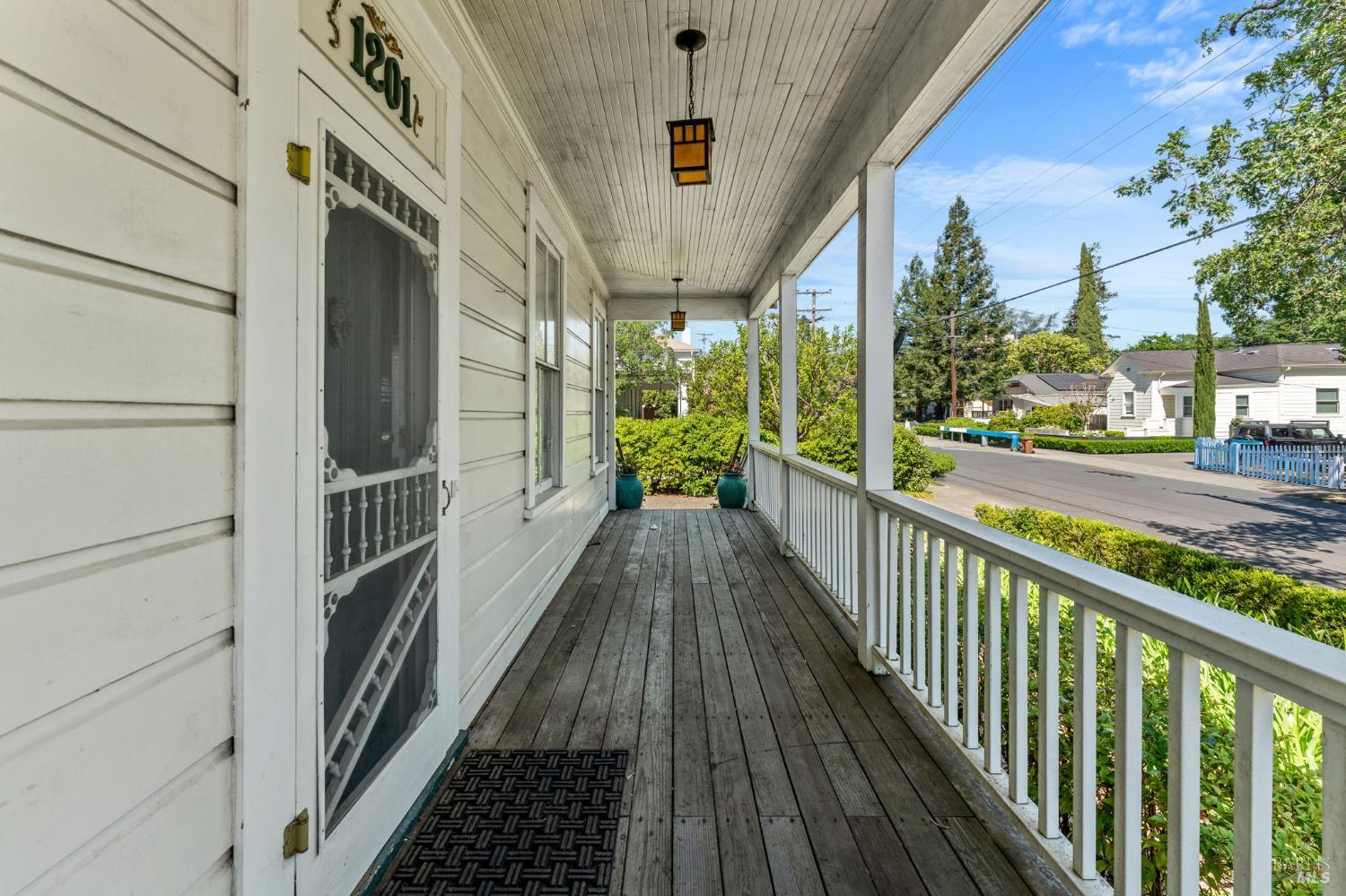 1201 Edwards Street St. Helena CA 94574