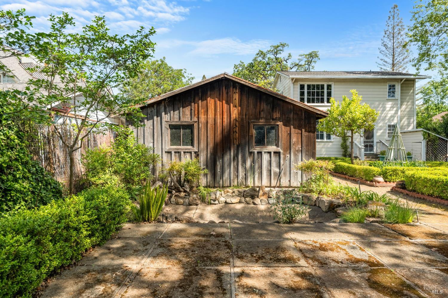 1201 Edwards Street St. Helena CA 94574