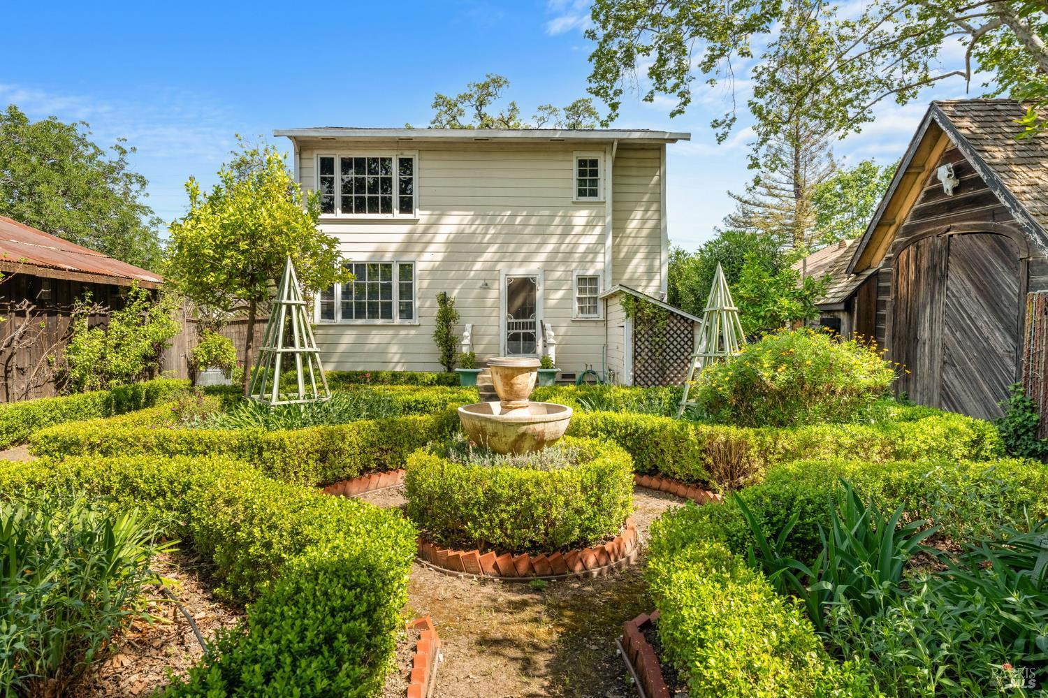 1201 Edwards Street St. Helena CA 94574