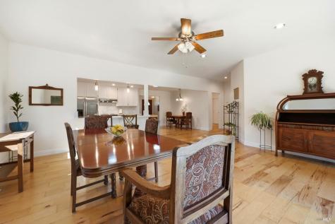 180 Barrio Way Windsor CA 95492