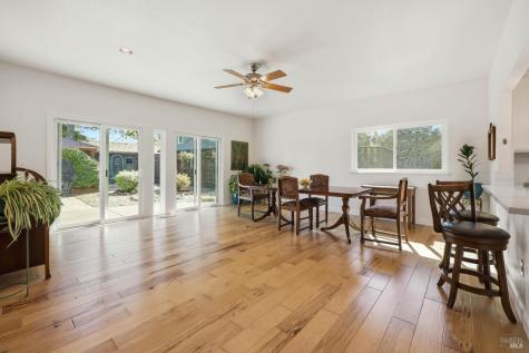 180 Barrio Way Windsor CA 95492
