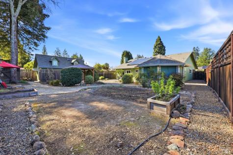 180 Barrio Way Windsor CA 95492