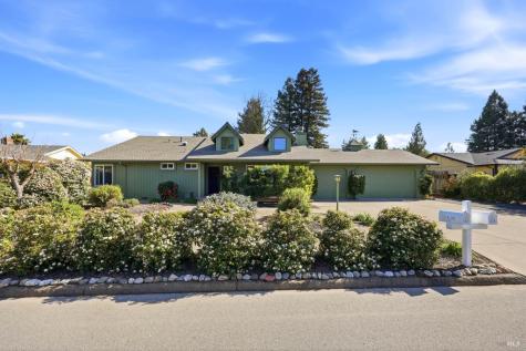 180 Barrio Way Windsor CA 95492