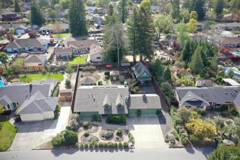 180 Barrio Way Windsor CA 95492