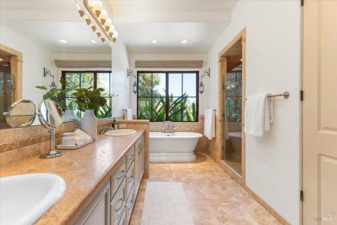 913 Turnberry Court Windsor CA 95492